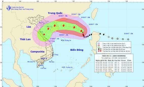 Bão số 11 đổi hướng, tâm bão quét qua tỉnh Quảng Bình