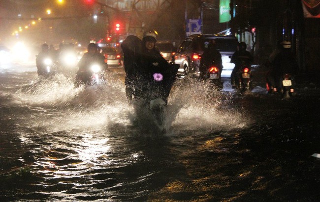 Các tỉnh Nam Trung Bộ bước vào đợt mưa dông cho đến giữa tuần