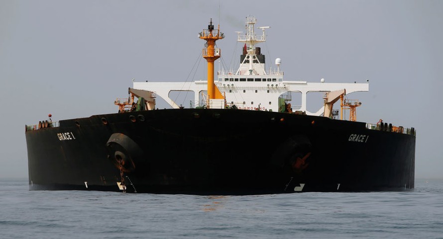 Gibraltar trao trả tầu chở dầu cho Iran
