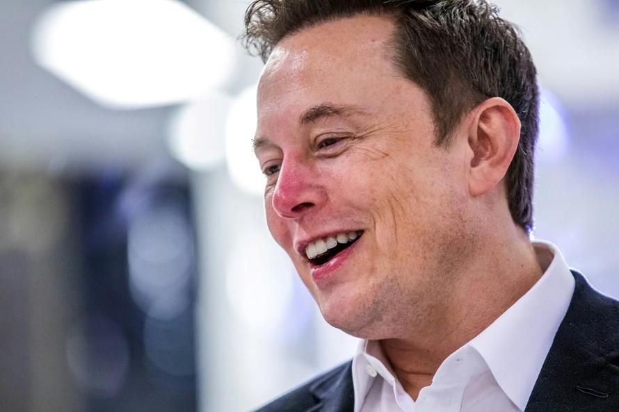 Elon Musk khởi động nhà máy tại California