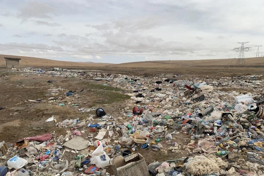 Di sản tràn ngập rác thải tại Trung Quốc 