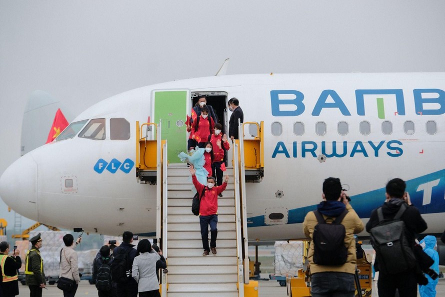Chuyên cơ đặc biệt của Bamboo Airways đón những 'cô gái vàng' về nước 