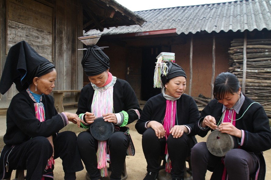 Người bảo tồn văn hóa dân tộc Dao trên cao nguyên Sìn Hồ
