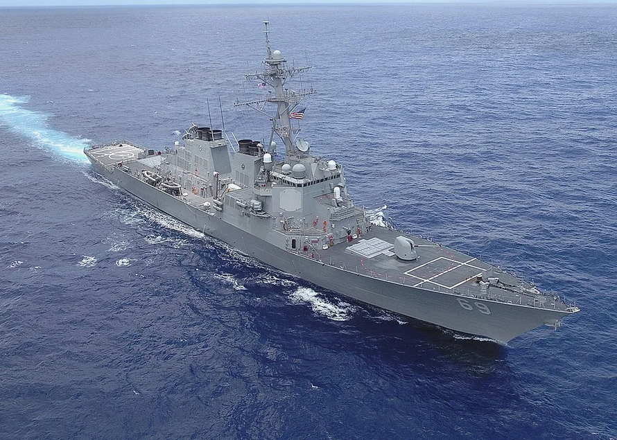 Trung Quốc cáo buộc tàu chiến Mỹ xâm nhập Biển Đông