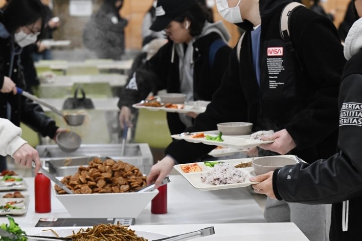 Sinh viên Hàn Quốc được bảo trợ bữa sáng giá rẻ