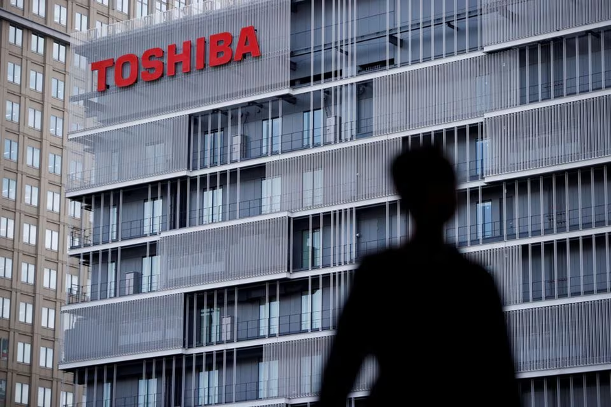 Toshiba hủy niêm yết cổ phiếu sau 74 năm