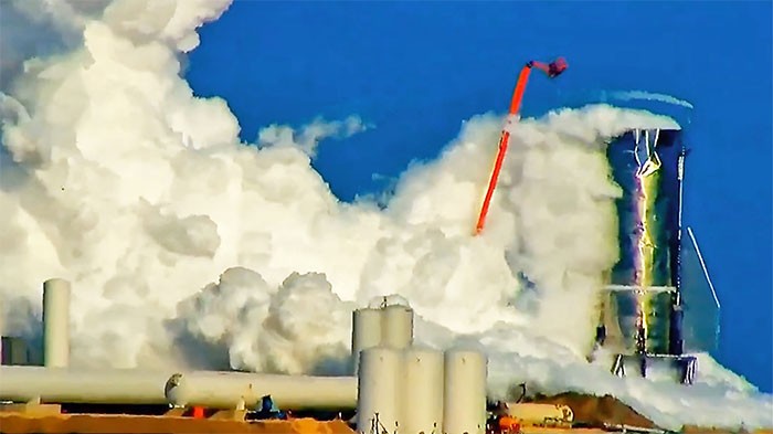 Phiên bản mẫu Mark 1 của tên lửa Starship do tập đoàn công nghệ SpaceX chế tạo đã bất ngờ phát nổ.