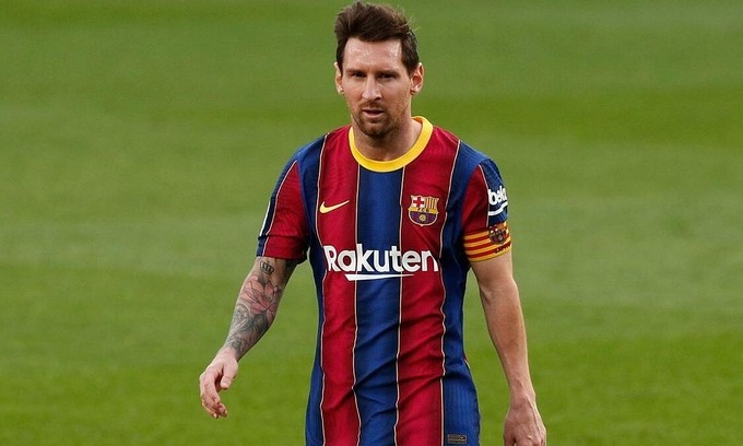 Messi và đồng đội có thể giảm 30% lương, với một số điều kiện, theo đài RAC1. Ảnh: Reuters