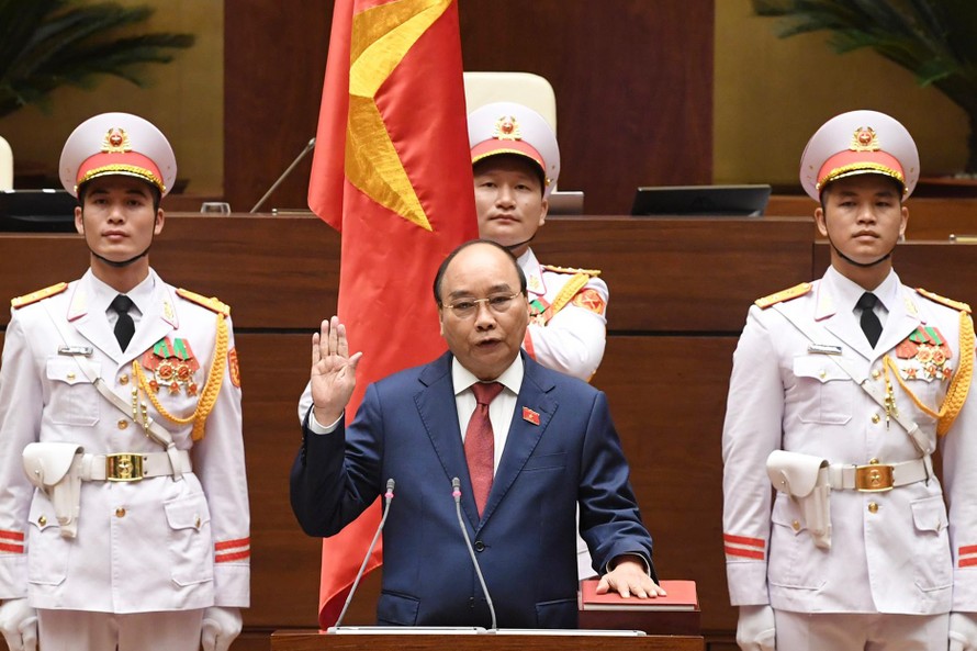 Chủ tịch nước Nguyễn Xuân Phúc tuyên thệ trước Quốc hội. Ảnh: VGP