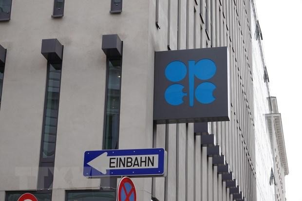Giá dầu thế giới giảm trước thềm cuộc họp của OPEC+