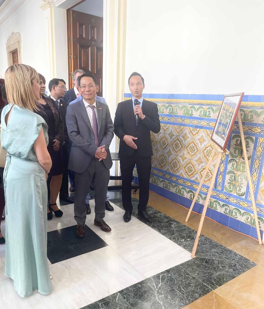 Kỷ niệm 33 năm thiết lập quan hệ ngoại giao Việt Nam - Venezuela