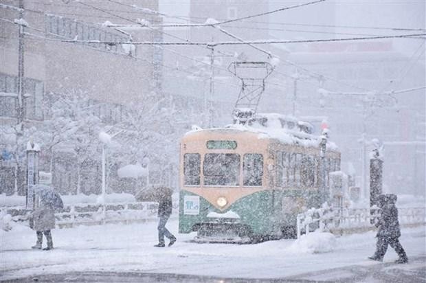 Hàn Quốc: Tuyết rơi dày gây tai nạn giao thông và gián đoạn dịch vụ hàng không