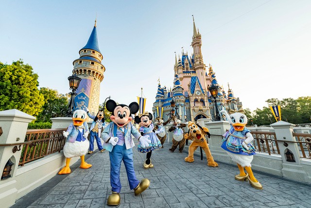 Những mới lạ ở Disneyland Resort nhân kỷ niệm 100 năm thành lập công ty Walt Disney