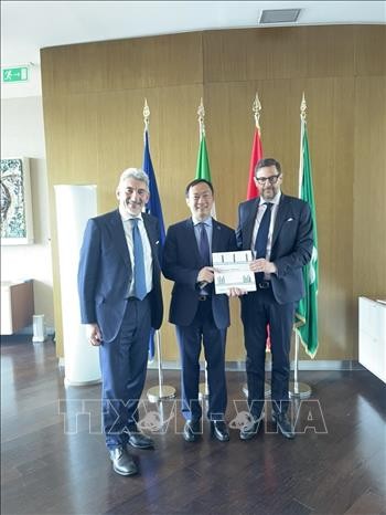 Mở rộng cơ hội hợp tác giữa vùng Lombardia của Italy với Việt Nam