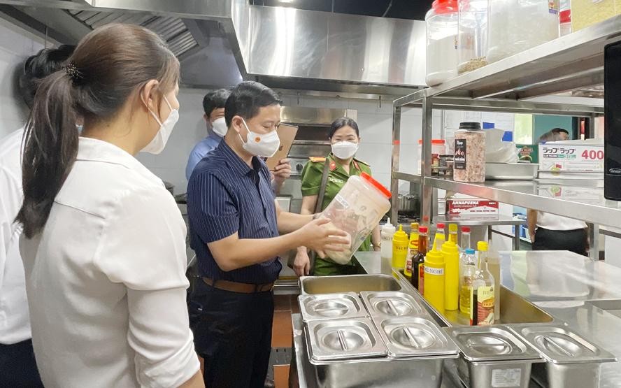 Từ ngày 15/12, Hà Nội bắt đầu cao điểm kiểm tra an toàn vệ sinh thực phẩm