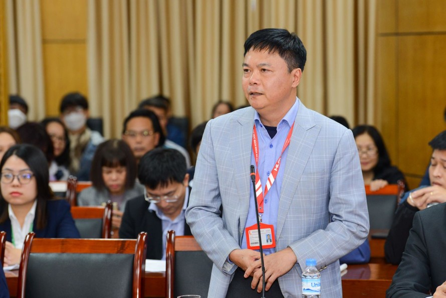 PGS.TS Nguyễn Phong Điền, Phó Hiệu trưởng Đại học Bách khoa Hà Nội phát biểu tại hội thảo.