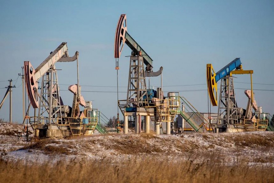 Doanh thu từ dầu mỏ của Nga giảm do biện pháp áp giá trần