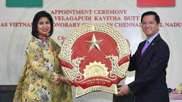 Đại sứ Việt Nam tại Ấn Độ Nguyễn Thanh Hải mới đây đã trao quyết định của Bộ trưởng Bộ Ngoại giao Việt Nam bổ nhiệm bà Velagapudi Kavitha Dutt làm Lãnh sự danh dự Việt Nam tại thành phố Chennai, bang Tamil Nadu.