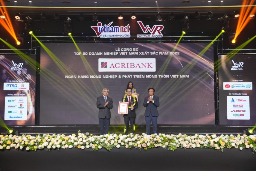 Năm thứ 13, Agribank giữ vững vị trí Top 10 Doanh nghiệp lớn nhất Việt Nam
