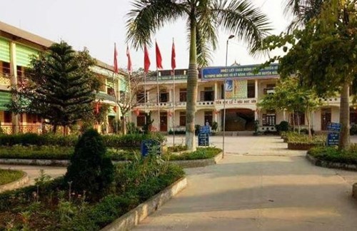 Trường tiểu học Đỉnh Sơn - nơi xảy ra vụ việc hy hữu