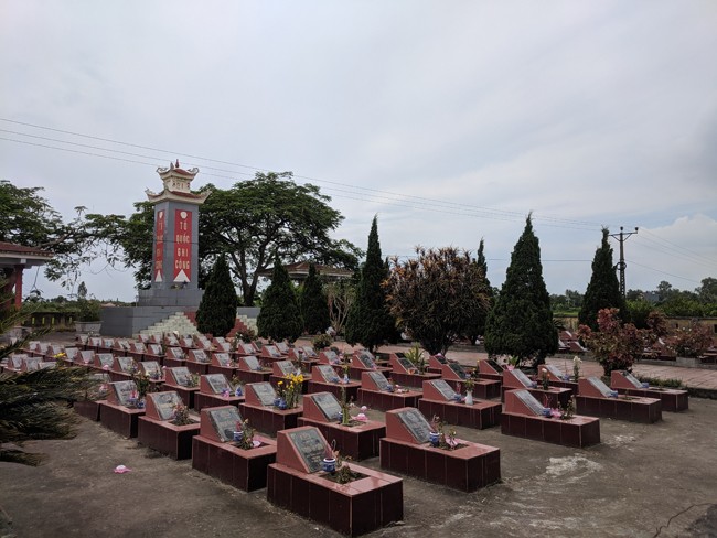 Nghĩa trang liệt sỹ xã Quang Trung.