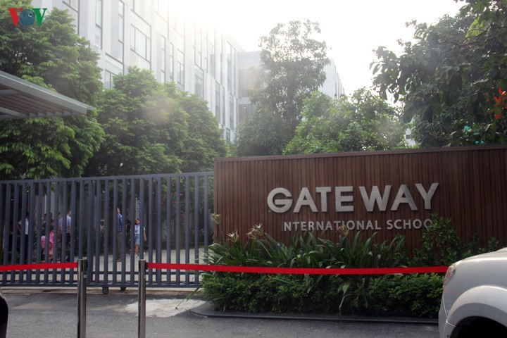 Trường Gateway.