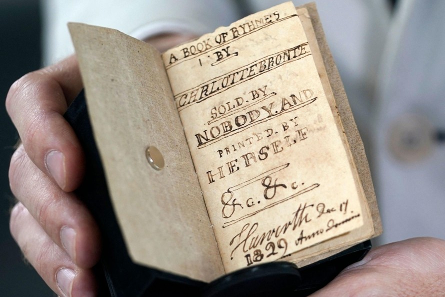 Cuốn sổ tay có giá trị lên tới 1,25 triệu đô của Charlotte Brontë. Ảnh: The Times.