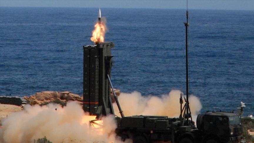 Hệ thống tên lửa SAMP-T khai hỏa. Ảnh: aa.com.tr