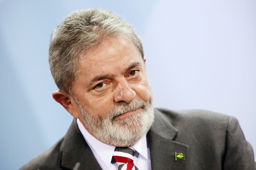 Brazil: Tổng thống nắm quyền chỉ huy quân đội