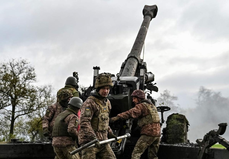 Anh trở thành quốc gia đầu tiên chuyển giao vũ khí tầm xa cho Ukraine