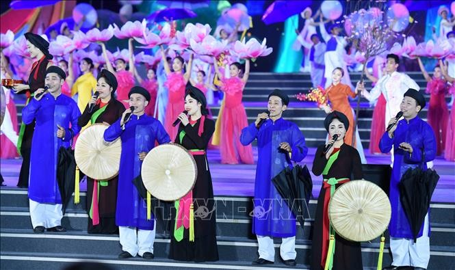 Trao Bằng công nhận ba bảo vật quốc gia tại Festival 'Về miền Quan họ - 2023'