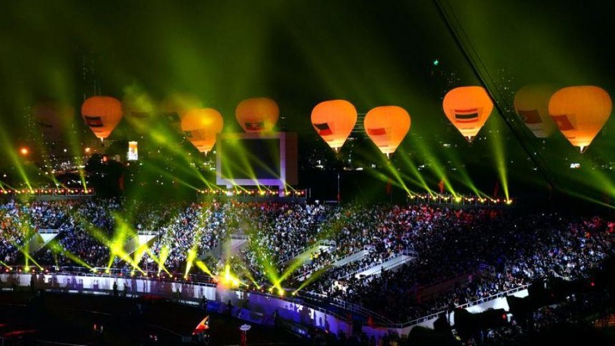 SEA Games 31: Chùm ảnh khinh khí cầu thắp sáng Sân vận động Mỹ Đình