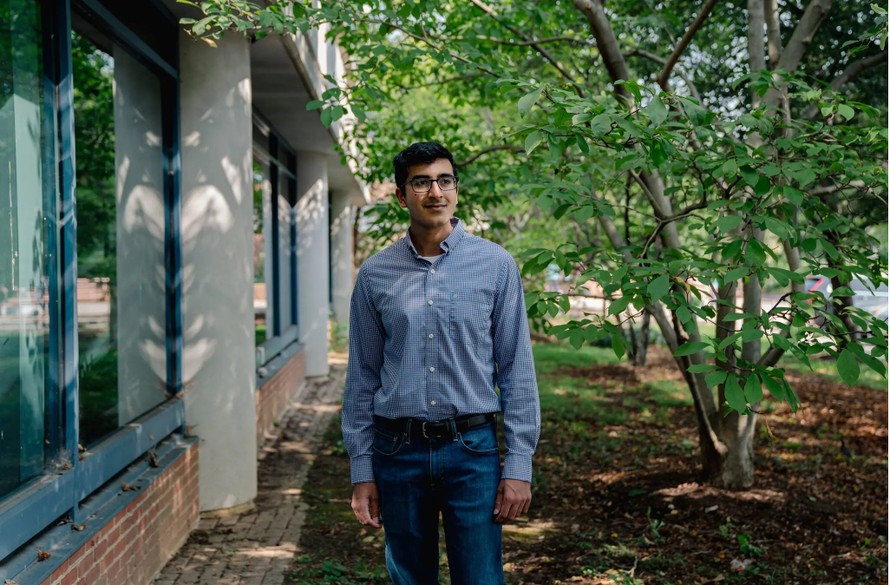 Pranav Ravikumar, 24 tuổi, đã làm ba công việc kể từ khi tốt nghiệp đại học. Anh chia sẻ: “Tôi đã có được rất nhiều kinh nghiệm chuyên môn trong các ngành công nghiệp một cách cực kỳ nhanh chóng.
