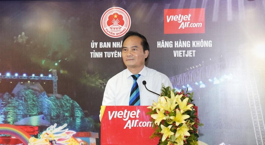 Ông Hoàng Việt Phương, Phó Chủ tịch tỉnh Tuyên Quang phát biểu tại buổi hội nghị.