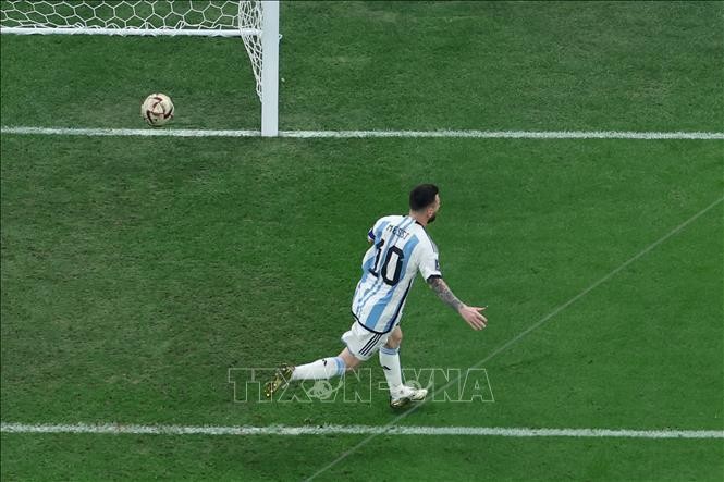 Tiền đạo Argentina Lionel Messi ăn mừng bàn thắng mở tỷ số vào lưới tuyển Pháp. Ảnh: AFP/TTXVN