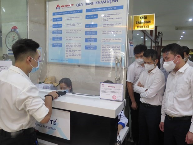 Đoàn công tác của Bảo hiểm Xã hội Việt Nam thăm và thị sát tại một số cơ sở khám chữa bệnh. (Ảnh minh họa: PV/Vietnam+)