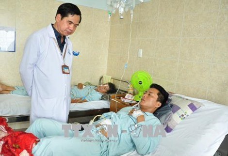 Bệnh nhân T.N.T đang được điều trị, phục hồi chức năng tại Bệnh viện đa khoa Đồng Nai.