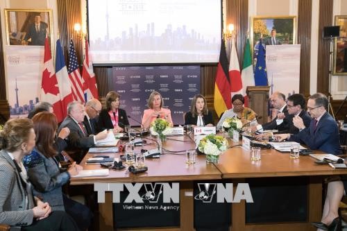 Các Ngoại trưởng Nhóm G7 thảo luận tại hội nghị ở Toronto, Canada. Ảnh: AFP/TTXVN