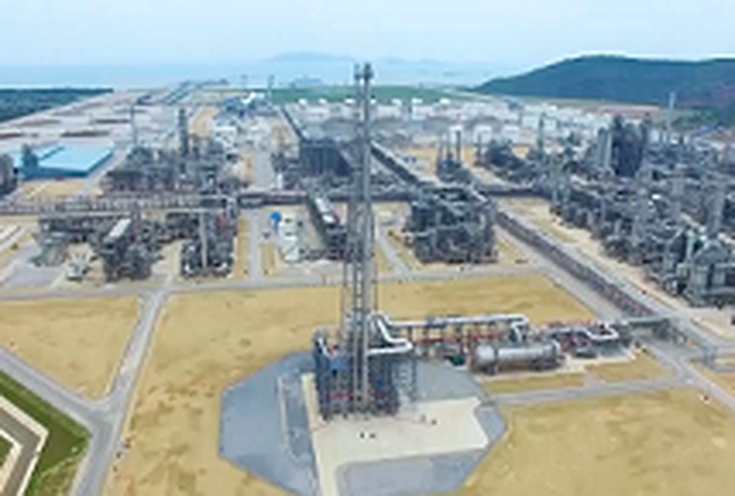 Nhà máy Lọc hóa dầu Nghi Sơn xuất xưởng lô sản phẩm thương mại đầu tiên