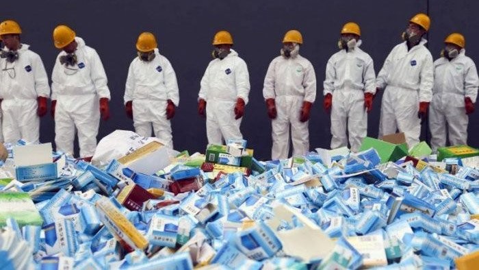 Nhà chức trách Trung Quốc đang chuẩn bị tiêu hủy các loại thuốc giả, kém chất lượng tại Bắc Kinh. Ảnh: ET