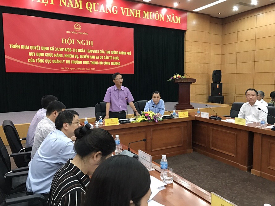 Bộ trưởng Bộ Công Thương Trần Tuấn Anh yêu cầu chú trọng vào công tác nhân sự của Tổng cục Quản lý thị trường. Ảnh: VGP/Phan Trang