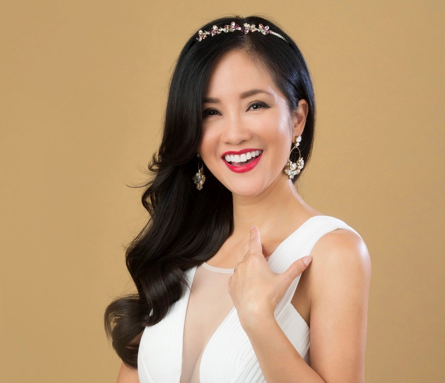 Diva Hồng Nhung với “giọng ca không tuổi” là cái tên chưa bao giờ “nguội” trong V-biz