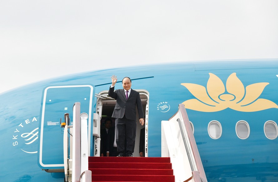 Thủ tướng đã đến Thượng Hải, bắt đầu chuyến tham dự CIIE 2018. Ảnh VGP/Quang Hiếu