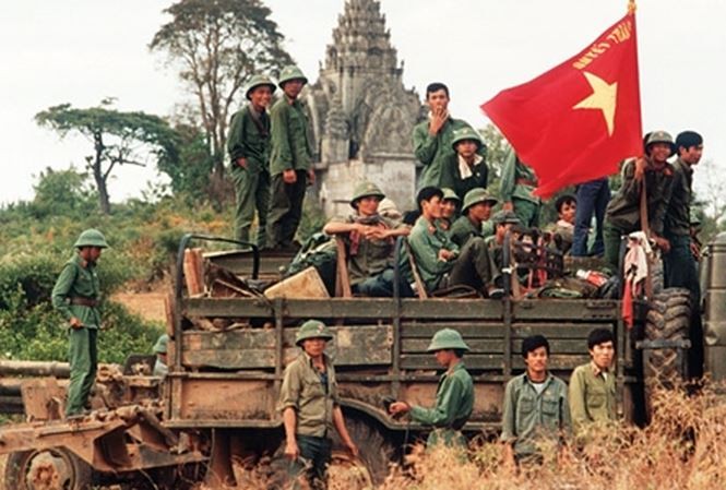Quân tình nguyện Việt Nam tại Kampong Cham trước khi rút về nước năm 1989. Ảnh: Southeast Asia Globe.