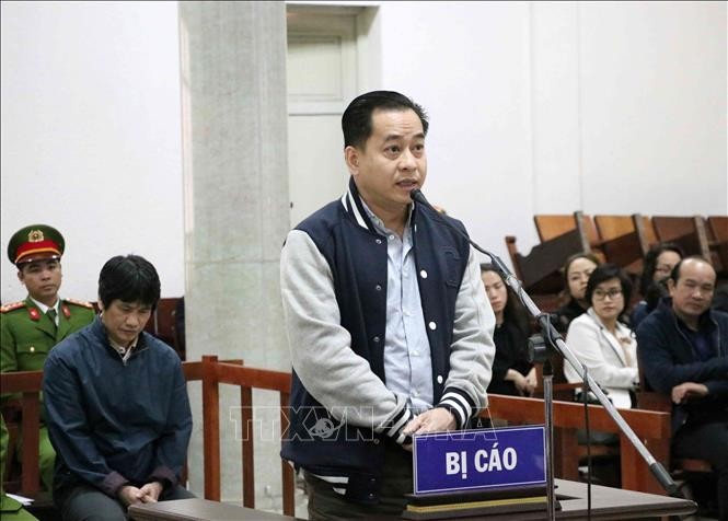 Bị cáo Phan Văn Anh Vũ nói lời sau cùng trước khi tòa nghị án. Ảnh: Văn Điệp/TTXVN