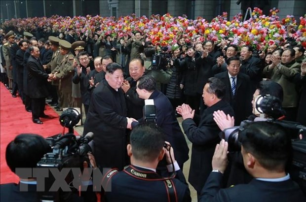 Lễ đón nhà lãnh đạo Triều Tiên Kim Jong-un (giữa) tại Bình Nhưỡng sau khi ông kết thúc chuyến thăm hữu nghị chính thức Việt Nam, ngày 5/3/2019. (Nguồn: Yonhap/TTXVN)