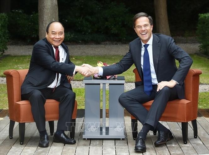 Thủ tướng Nguyễn Xuân Phúc hội đàm với Thủ tướng Mark Rutte trong chuyến thăm chính thức Vương quốc Hà Lan, chiều 10/7/2017, tại thành phố La Haye. Ảnh tư liệu: Thống Nhất/TTXVN