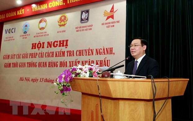 Phó Thủ tướng Vương Đình Huệ phát biểu tại hội nghị. (Ảnh: Doãn Tấn/TTXVN)