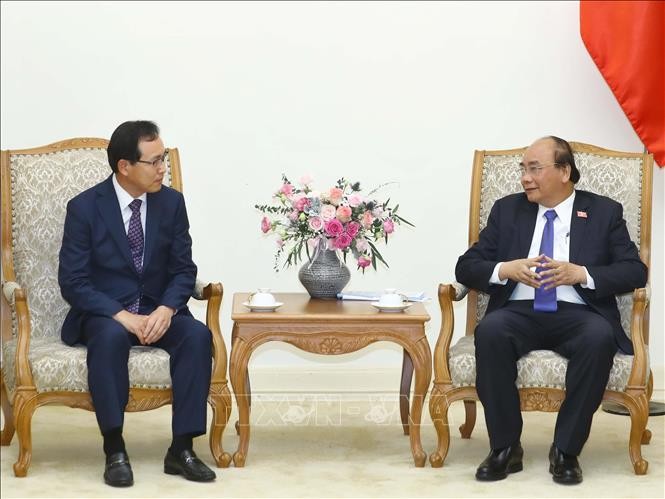 Thủ tướng Nguyễn Xuân Phúc tiếp ông Choi Joo Ho, Tổng giám đốc Tổ hợp Samsung Việt Nam. Ảnh: Thống Nhất/TTXVN