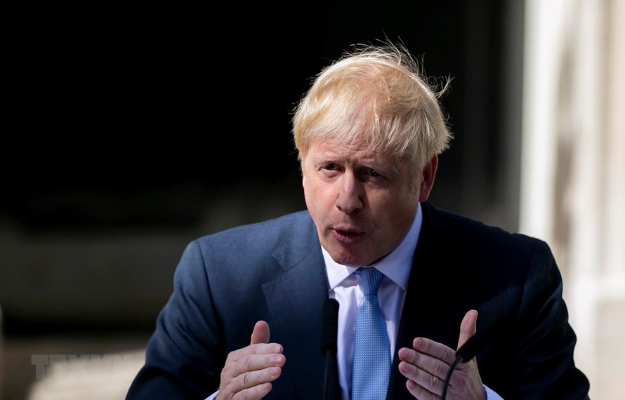 Thủ tướng Anh, Boris Johnson, biện pháp chống tội phạm